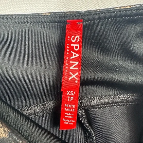 SPANX Leopard Print Shape-wear Leggings Size XSmall Petite - Picture 5 of 9